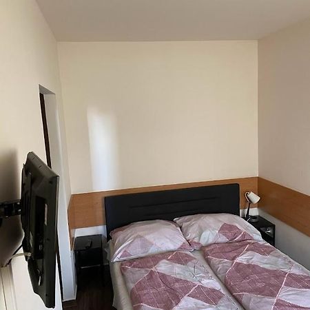 Vasmacska Panzio Hotell Komárom Eksteriør bilde